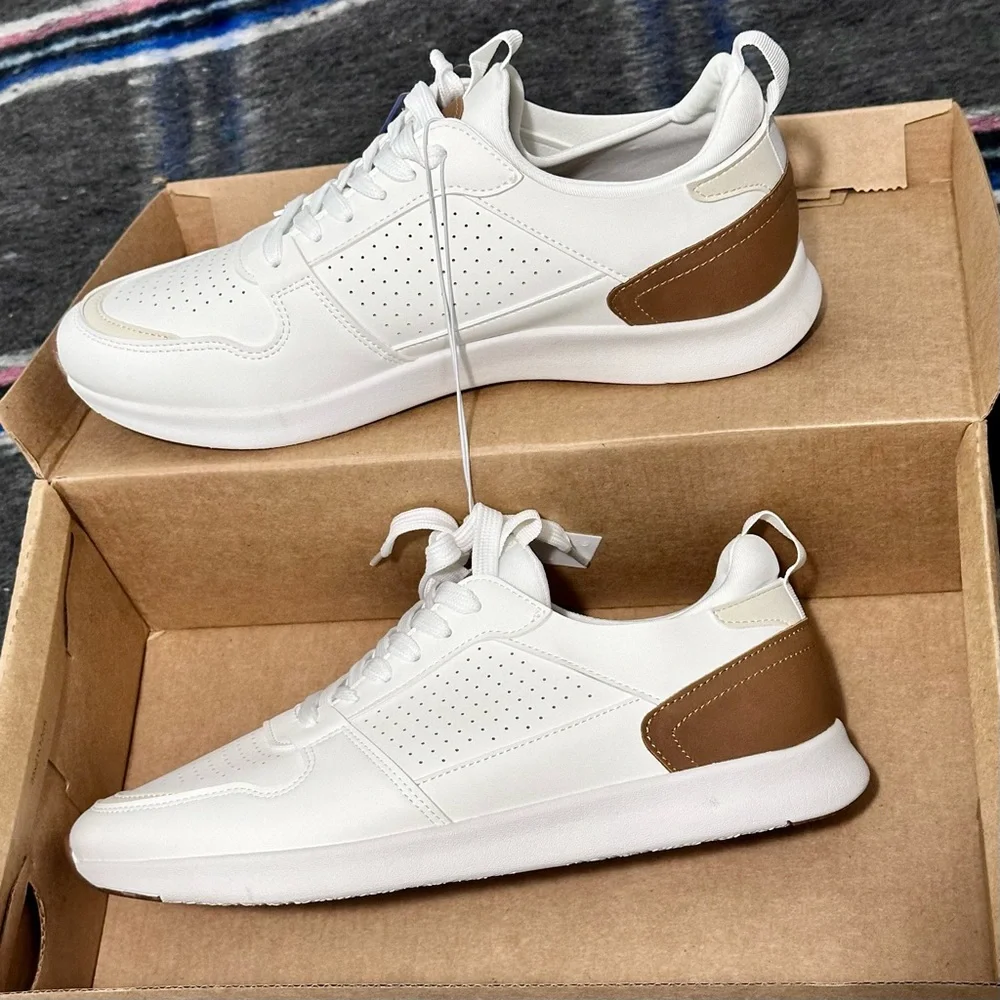 Price drop & low shipping -Steve Madden Men’s joggers sonny sneakers (US sz 9.5) - Picture 2 of 9